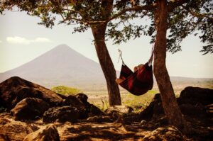 7 Tips To Buy The Perfect Hammock Swing Chair